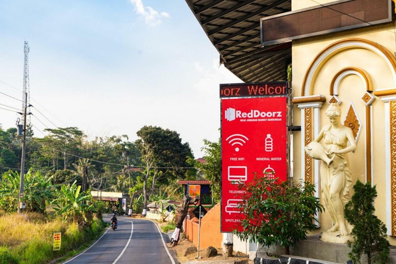 Reddoorz Near Jimbaran Market Bandungan Hotel